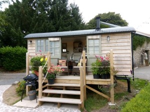 Noddfa shepherd hut at Studio-W in Mid Wales